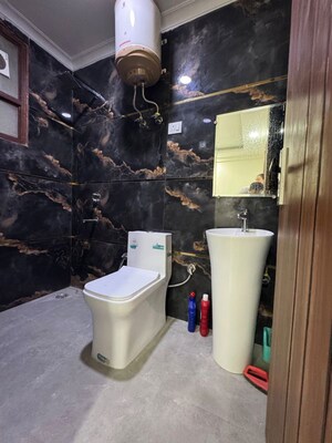 Attached Bathroom in 1 BHK Apartment at Chattarpur – for Rent
