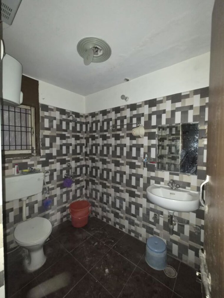 Attached Bathroom, kw-srishti 2 Bedroom 1240 Sq.Ft. Apartment In Raj Nagar Extension Ghaziabad 10748637