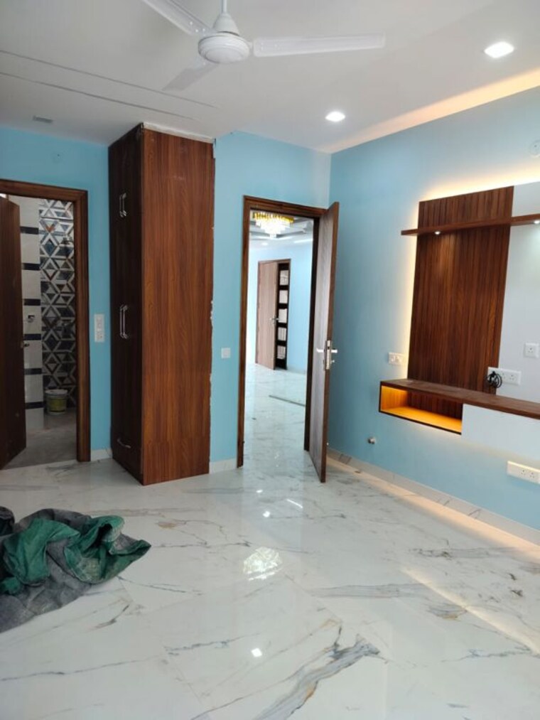 Room, sector 27 3 Bedroom 1500 Sq.Ft. Builder Floor In Sector 27 Chandigarh 10748638