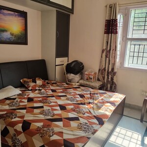 Bedroom in 3 BHK Builder Floor at Sector 40 – for Rent