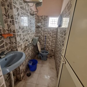 Bathroom in 3 BHK Builder Floor at Sector 40 – for Rent