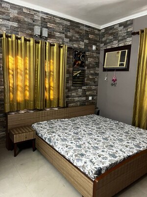Bedroom in 2 BHK Builder Floor at Dlf Phase I – for Rent