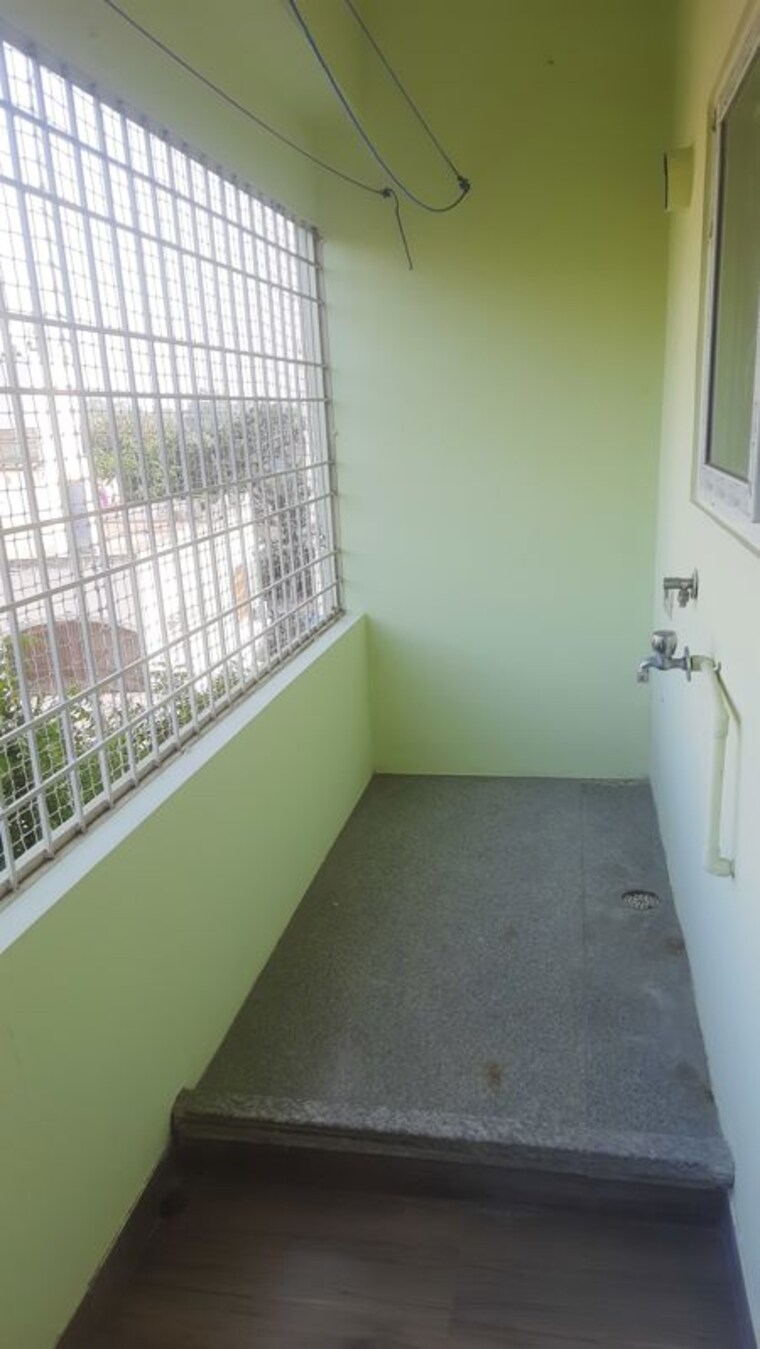 Room, cox town 3 Bedroom 1600 Sq.Ft. Apartment In Cox Town Bangalore 10748691