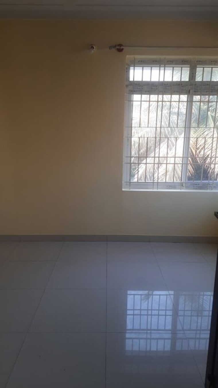 Room, cox town 3 Bedroom 1600 Sq.Ft. Apartment In Cox Town Bangalore 10748691