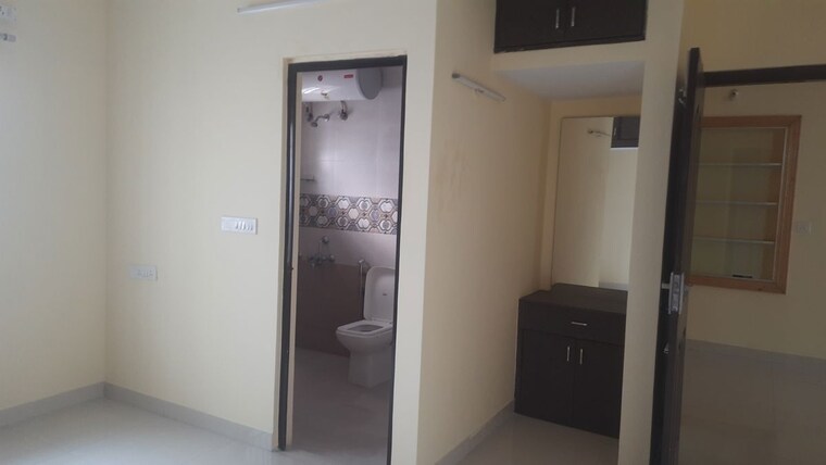 Room, cox town 3 Bedroom 1600 Sq.Ft. Apartment In Cox Town Bangalore 10748691