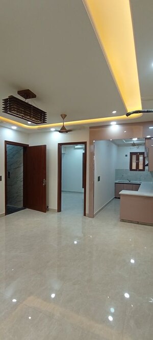 Furnished Amenities in 3 BHK Builder Floor at BPTP District 3, Sector 85 – for Sale