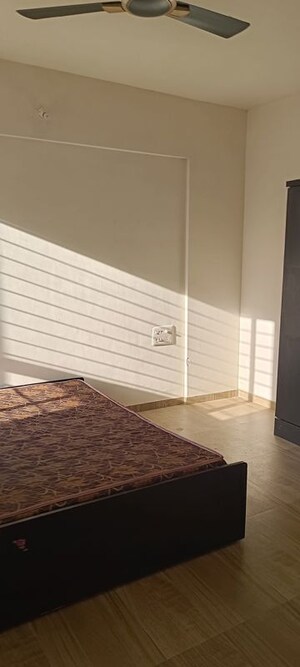 Room in 2 BHK Apartment at Mittal High Mont, Hinjewadi – for Rent