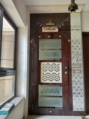 Furnished Amenities in 3 BHK Apartment at Runwal Anthurium, Mulund West – for Rent