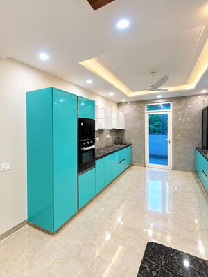Building Lobby in 5 BHK Builder Floor at Sushant Lok I – for Rent