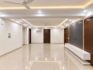 5 BHK Builder Floor For Rent in Sushant Lok I