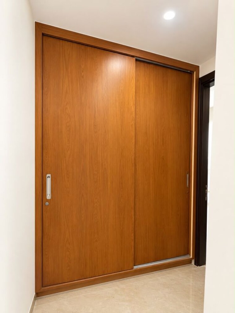 Room, sushant lok i 5 Bedroom 4000 Sq.Ft. Builder Floor In Sushant Lok I Gurgaon 10748711