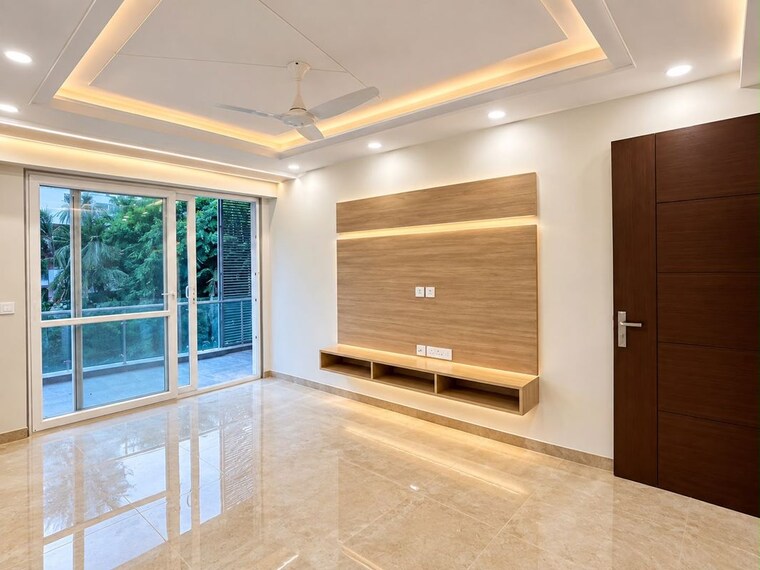 Room, sushant lok i 5 Bedroom 4000 Sq.Ft. Builder Floor In Sushant Lok I Gurgaon 10748711