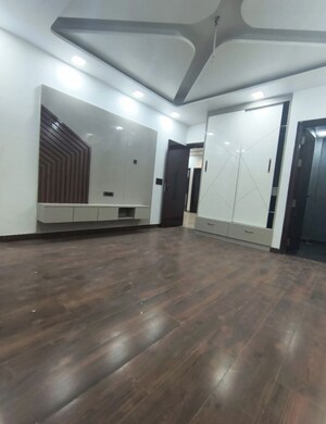 Room in 4 BHK Builder Floor at Rohini Sector 24 – for Sale