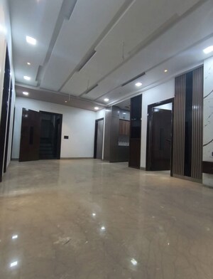 Room in 4 BHK Builder Floor at Rohini Sector 24 – for Sale