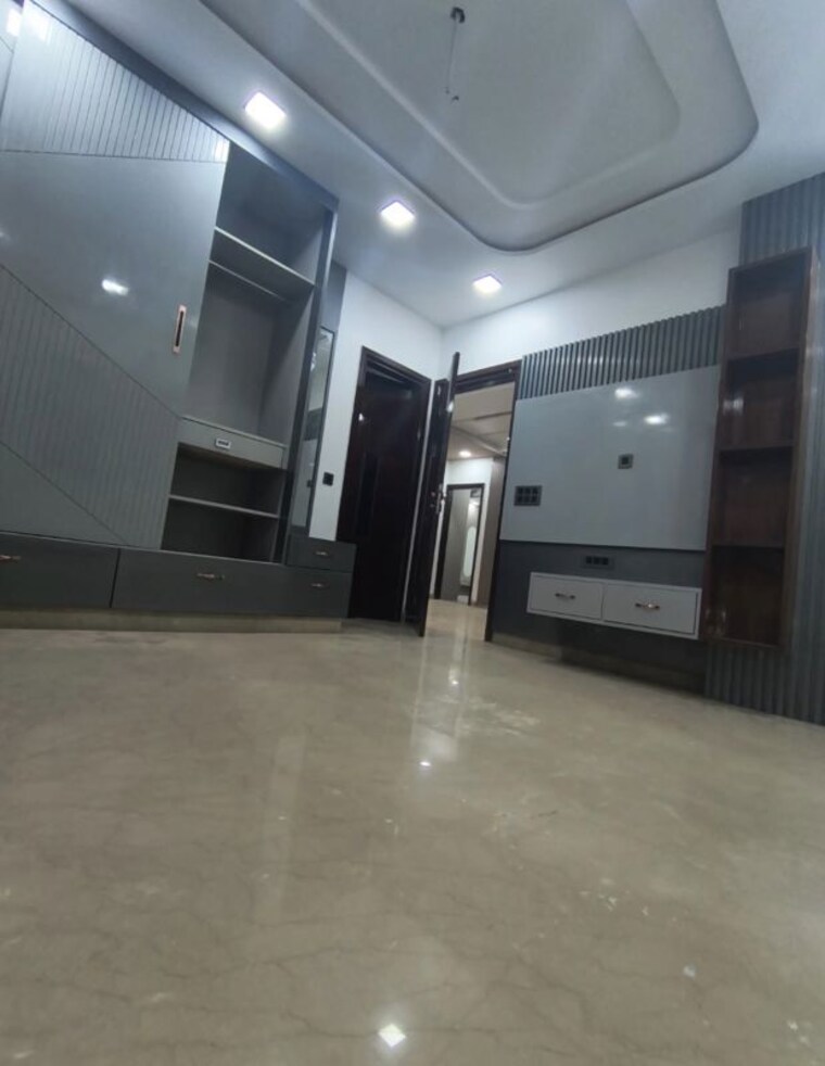 Room, rohini sector 24 4 Bedroom 1400 Sq.Ft. Builder Floor In Rohini Sector 24 Delhi 10748719