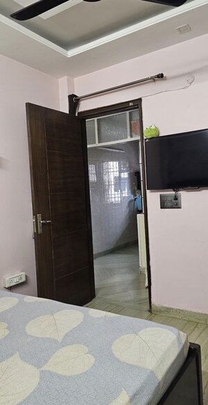 Furnished Amenities in 3 BHK Builder Floor at Rohini Sector 25 – for Sale