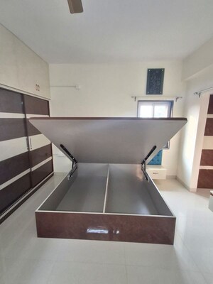 Master Bedroom in 6+ BHK Villa at Bank Colony – for Rent