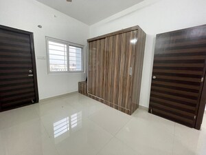 Room in 3 BHK Apartment at Banjara View Apartment, Banjara Hills – for Rent