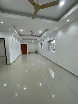 Building Lobby in 3 BHK Apartment at Banjara View Apartment, Banjara Hills – for Rent
