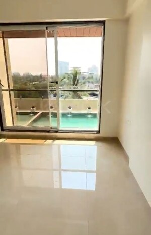 Room in 3 BHK Apartment at Lashkaria Indrasukh, Andheri West – for Rent