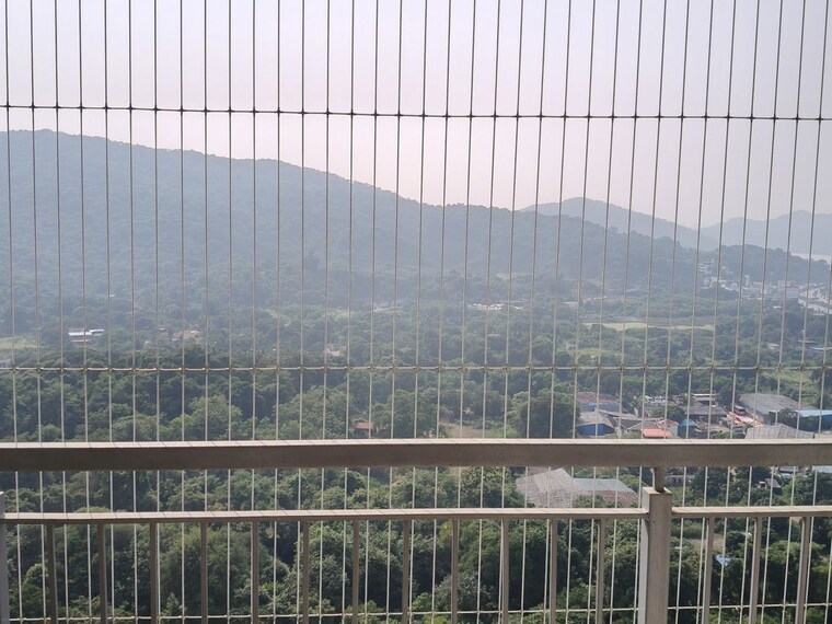 Balcony, godrej-emerald 2 Bedroom 720 Sq.Ft. Apartment In Ghodbunder Road Thane 10748790