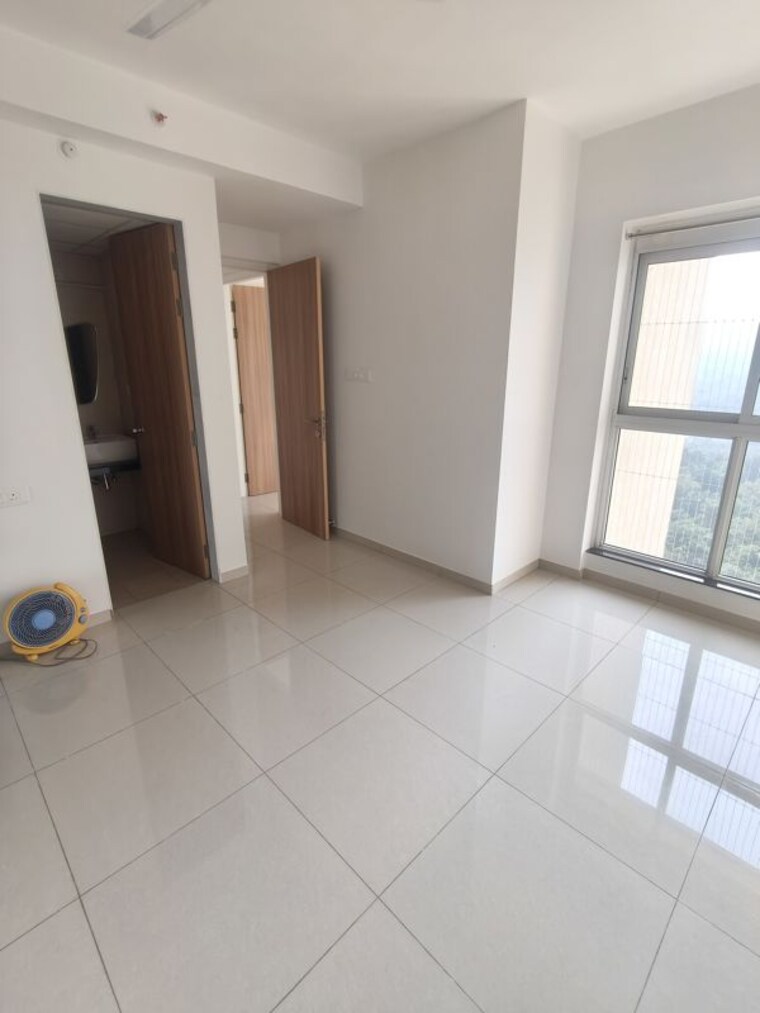 Room, godrej-emerald 2 Bedroom 720 Sq.Ft. Apartment In Ghodbunder Road Thane 10748790