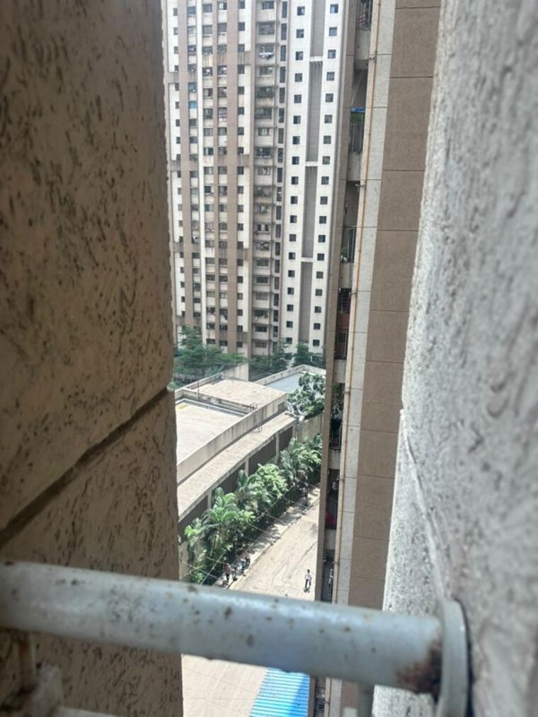 Balcony, lodha-splendora 2 Bedroom 761 Sq.Ft. Apartment In Ghodbunder Road Thane 10748796