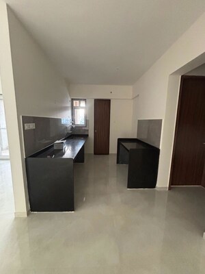 Room in 3 BHK Apartment at Dream Metropark County, Balewadi – for Rent