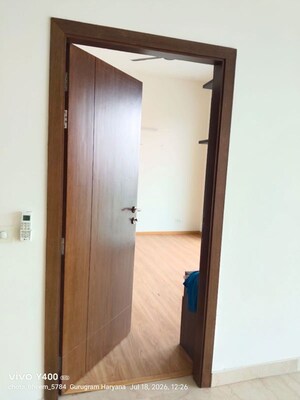 Room in 3 BHK Apartment at M3M Latitude, Sector 65 – for Rent