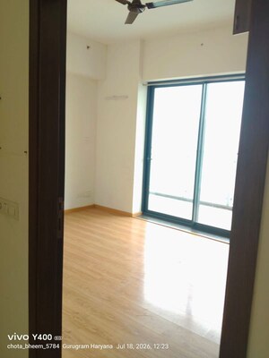 Room in 3 BHK Apartment at M3M Latitude, Sector 65 – for Rent
