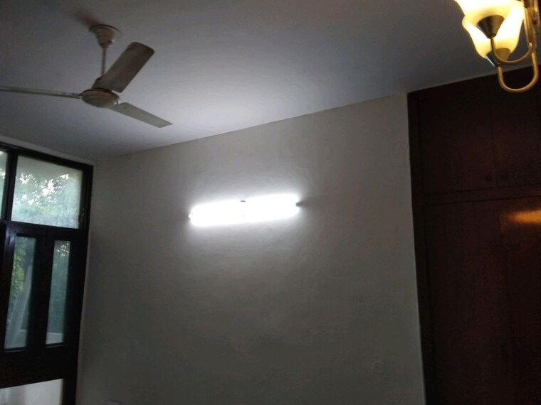 Room, greater kailash i 3 Bedroom 1800 Sq.Ft. Builder Floor In Greater Kailash I Delhi 10748829