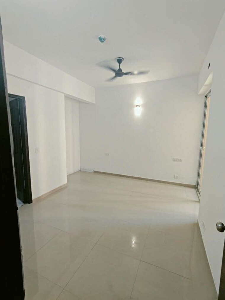 Bathroom, prateek-grand-city 3 Bedroom 1380 Sq.Ft. Apartment In Siddharth Vihar Ghaziabad 10748840