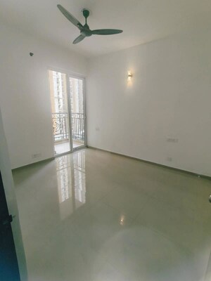 Room in 2 BHK Apartment at Prateek Grand City, Siddharth Vihar – for Sale