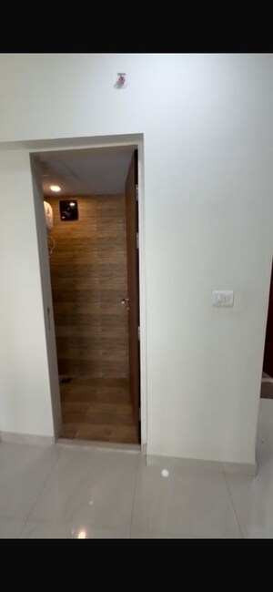 Furnished Amenities in Studio Apartment at Lodha Crown Quality Homes, Majiwada – for Rent