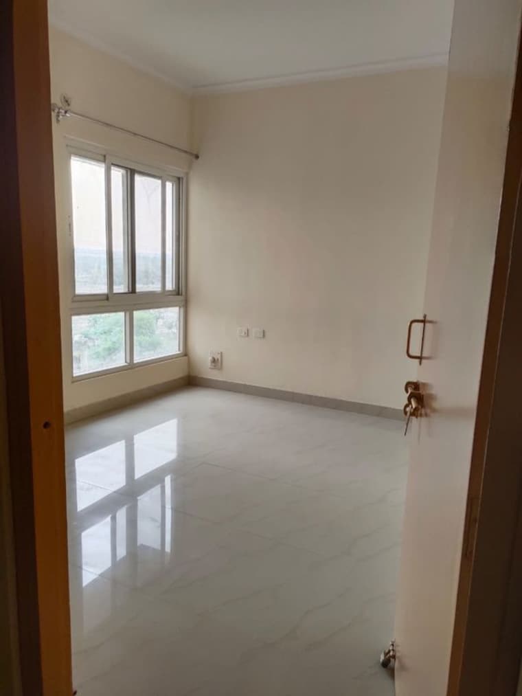 Room, upavp-ganga-yamuna-and-hindon-enclave 3 Bedroom 1350 Sq.Ft. Apartment In Siddharth Vihar Ghaziabad 10519411