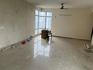 Room in 3 BHK Apartment at Ansals Celebrity Greens, Sushant Golf City – for Rent