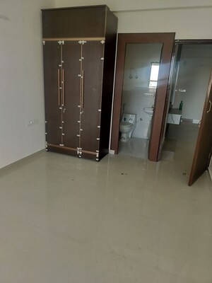 Room in 2 BHK Apartment at Pyramid Fusion Homes, Sector 70a – for Rent