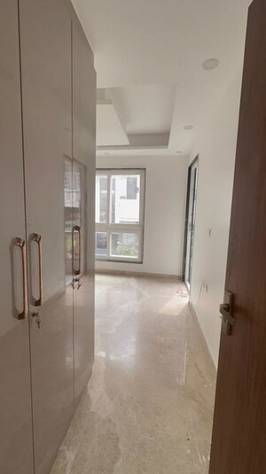 Bedroom in 3 BHK Builder Floor at Chittaranjan Park – for Rent