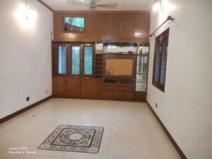 3 BHK Builder Floor For Rent in East Of Kailash