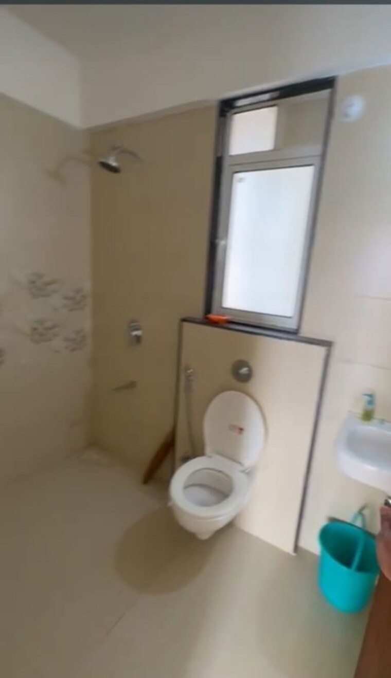 Bathroom, vtp-hilife 2 Bedroom 802 Sq.Ft. Apartment In Wakad Pune 10748978