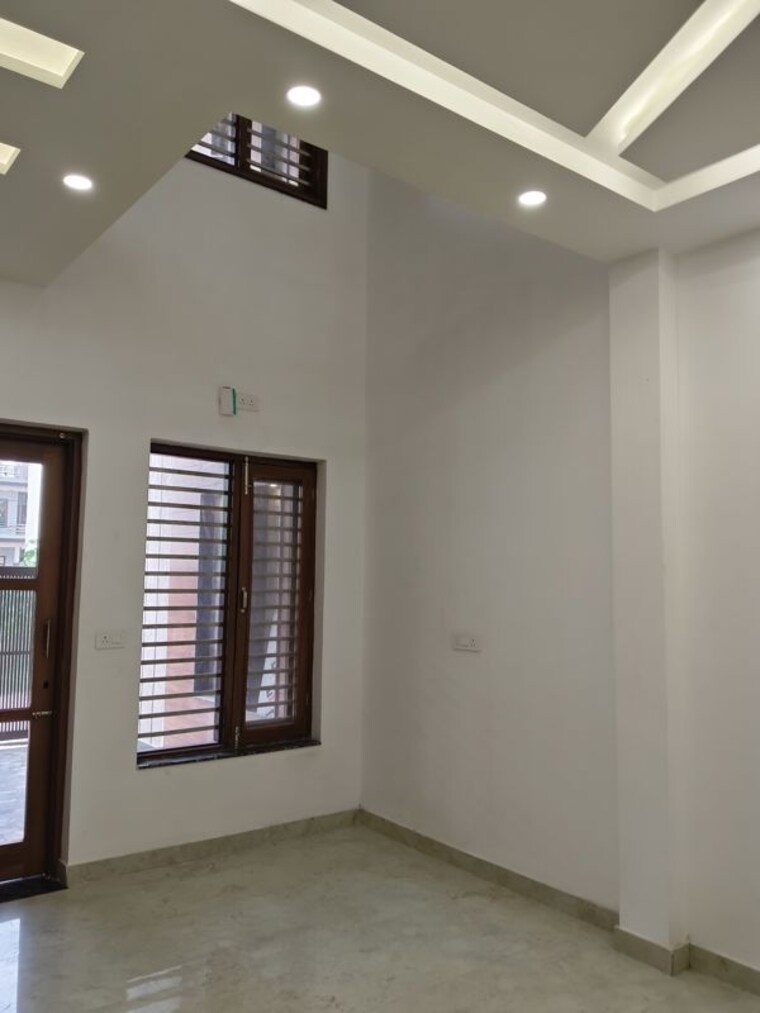 Room, asj-paras-enclave 4 Bedroom 120 Sq.Yd. Independent House In Sujroo Muzaffarnagar 10706634