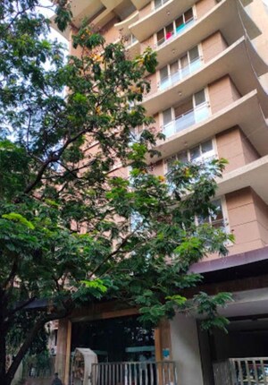 2 BHK Apartment For Sale in Khar West