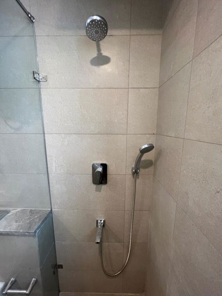 Bathroom, emaar-digi-homes 3.5 Bedroom 2588 Sq.Ft. Apartment In Sector 62 Gurgaon 10749060