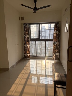 1 BHK Apartment For Rent in Lodha Vista, Lower Parel