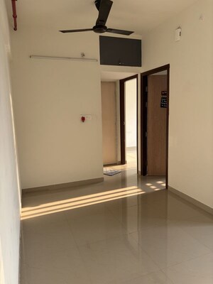 Furnished Amenities in 1 BHK Apartment at Lodha Vista, Lower Parel – for Rent