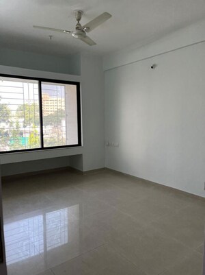 Room in 2 BHK Apartment at Malkani Buena Vista, Viman Nagar – for Rent