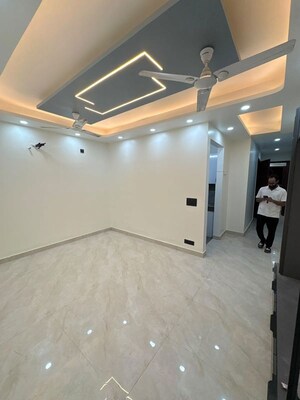 Room in 2 BHK Builder Floor at Malviya Nagar – for Rent
