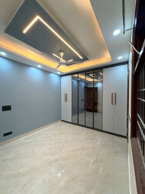 Room in 2 BHK Builder Floor at Malviya Nagar – for Rent