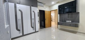 Room in 4 BHK Apartment at Hill Ridge Springs, Gachibowli – for Rent