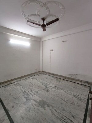 Room in 3 BHK Builder Floor at Saket – for Rent